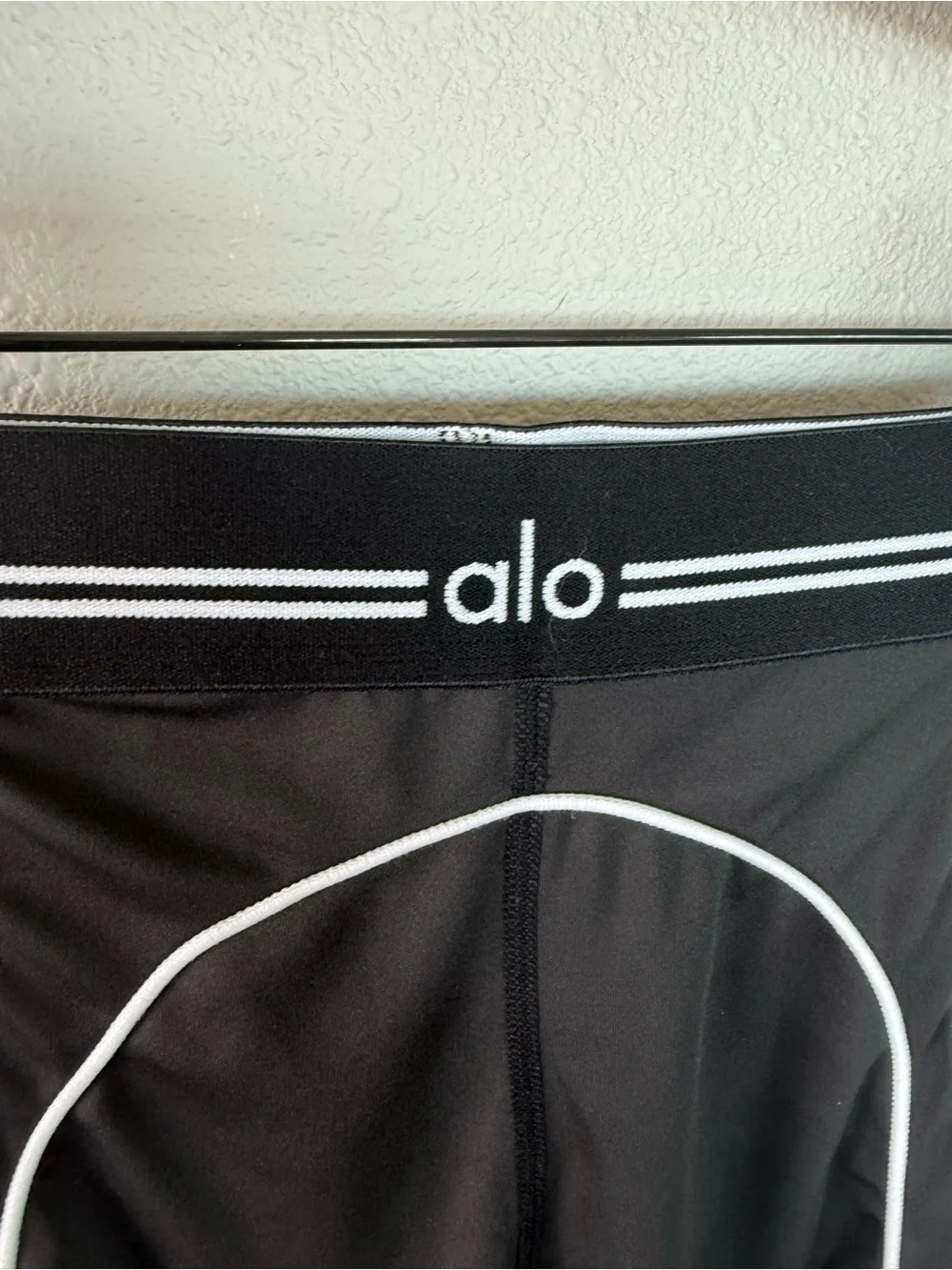 Alo Yoga Airbrush High-Waist 7/8 Heart Throb Legging Black and White Women’s XS